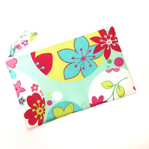 Zippered Pouch, Makeup pouch, tinyurl.com/ya4gq9as via <a href="/EtsySocial/">EtsySocial</a> #etsymntt  #emnttm  #cotton #zipperpouch