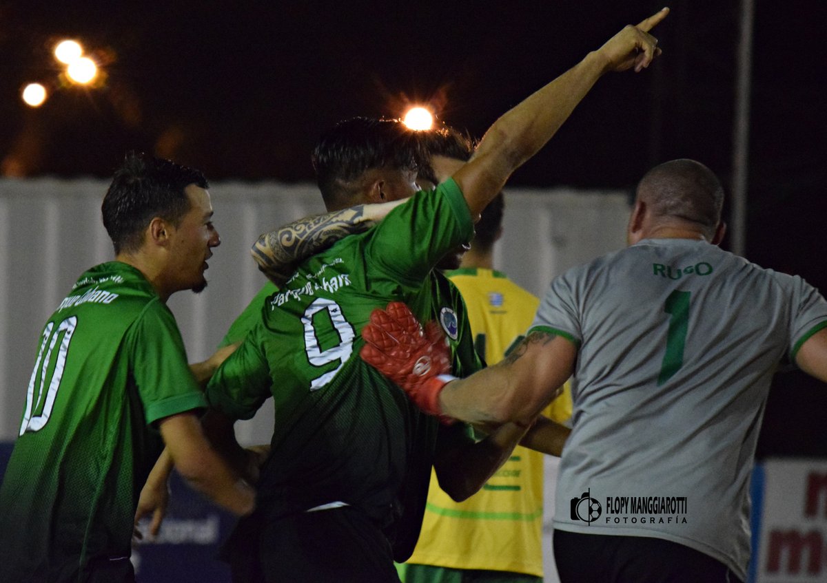 #FútbolPlaya | @PrensaCerrito venció 8-5 a @ParqueCubano por la 2da fecha de la 4ta Liga Uruguaya Pre Libertadores en el Estadio Arenas del Plata y aseguró un lugar en la Copa Uruguaya al sumar seis puntos. Acá las fotos https://www.facebook.com/pg/FlopyMFotografias/photos/?tab=album&album_id=2431110296964325 …
