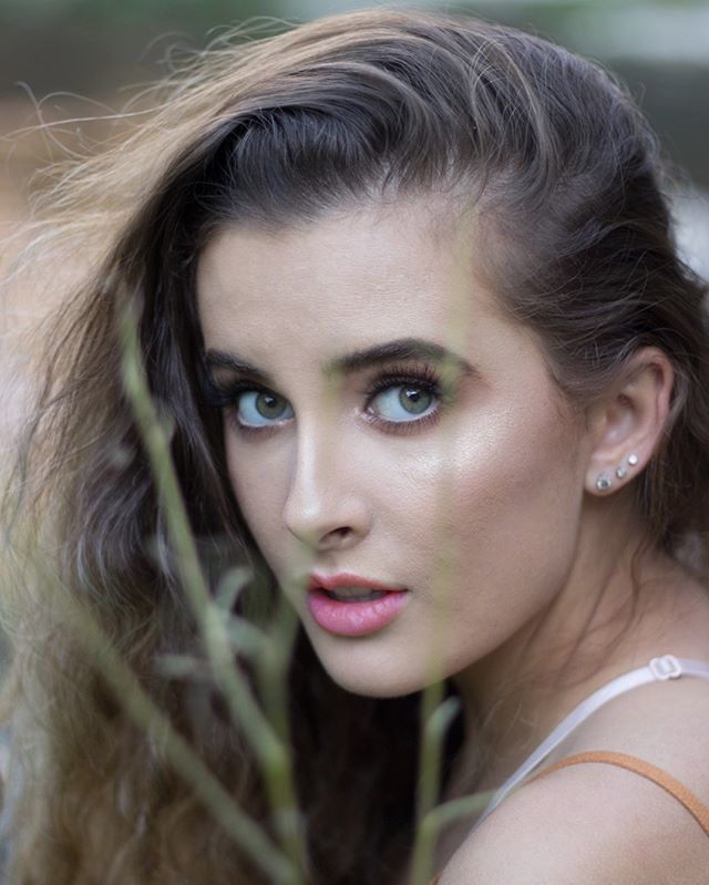 thecamerajedi's tweet photo. It’s senior portrait season!! If you want to shoot DM me and we can talk rates and get you the beautiful photos you want!
Loved this shoot with @avamancuso •
•
•
•
#canonUSA #canonbringit #natgeo #canonphotos #photography #recklessimage #adventurevisuals #artofvisuals #a… https://t.co/eLU41sb9zz