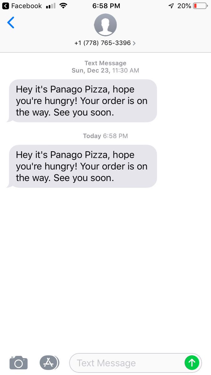 When you get a cute text 😍😍