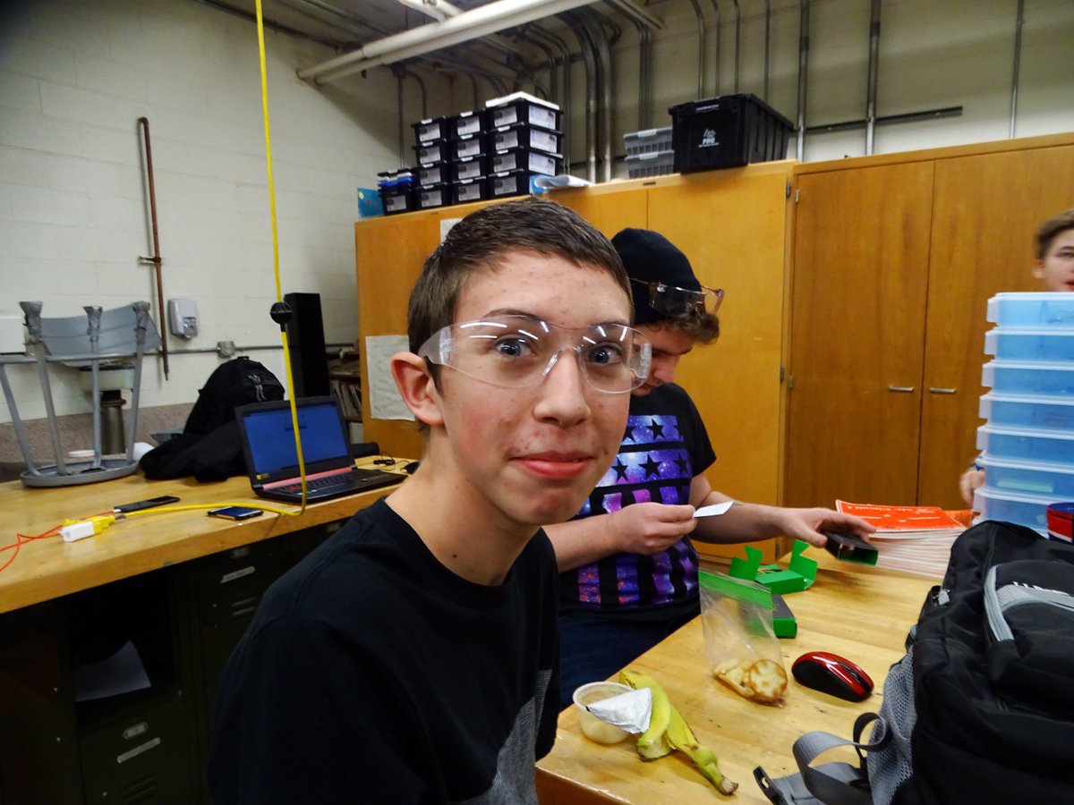 HCRC2544's tweet photo. The Harbor Creek Robotics team spent our first week planning our Robot design and strategy for the 2019 FIRST Competition Destination: Deep Space (presented by the Boeing Company). We have begun part of our building progress. Stay tuned for weekly updates on our Twitter @HCRC2544 https://t.co/0ec6rsFTyQ