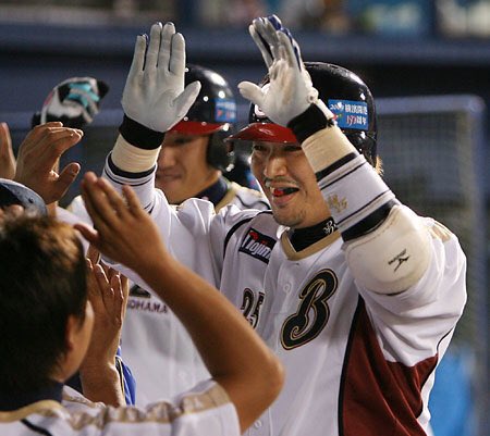 横浜 2007-08 交流戦ユニフォーム 「赤レンガ倉庫」 #村田修一 #baystars