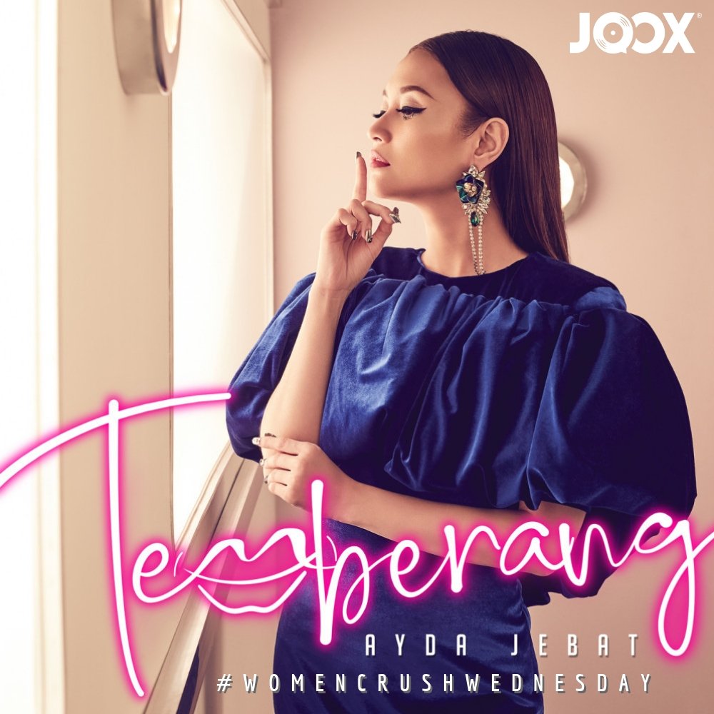 JOOXMY's tweet photo. Siapa lagi kalau bukan @Ayda_Jebat untuk pilihan #WomenCrushWednesday hari ini! ππΉ
Dah dengar lagu terbaru bertajuk #Temberang ni?
Jom checkout di playlist π https://t.co/86fjKhfnBB π
#joox #jooxmy #jooxmusic #aydajebat #TemberangFever #TemberangAydaJebat #AJscreamer https://t.co/aZxTuoJgOs