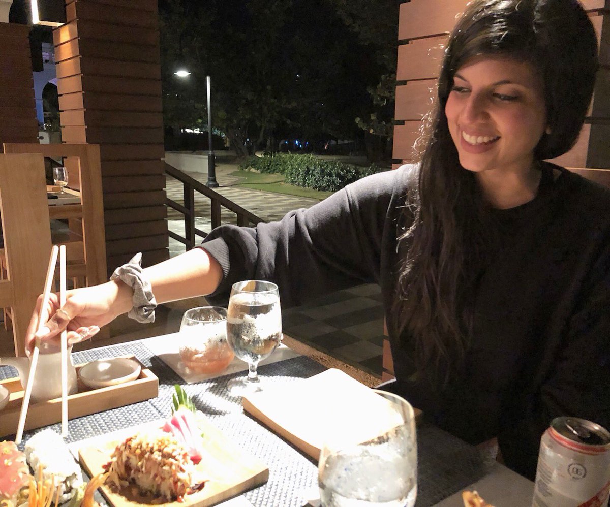 Sonia_Sidhu's tweet photo. Second dinner because two is always better than one. 😍 Anyone else weigh themselves before and after a vacation just to see how much weight they gained and then get super proud? No? Just me? 👍🏾
#SandalsSouthCoast #Jamaica #CanadaLiveFromSandals @SandalsResorts @kissradiohits https://t.co/uVV0h4EYb6