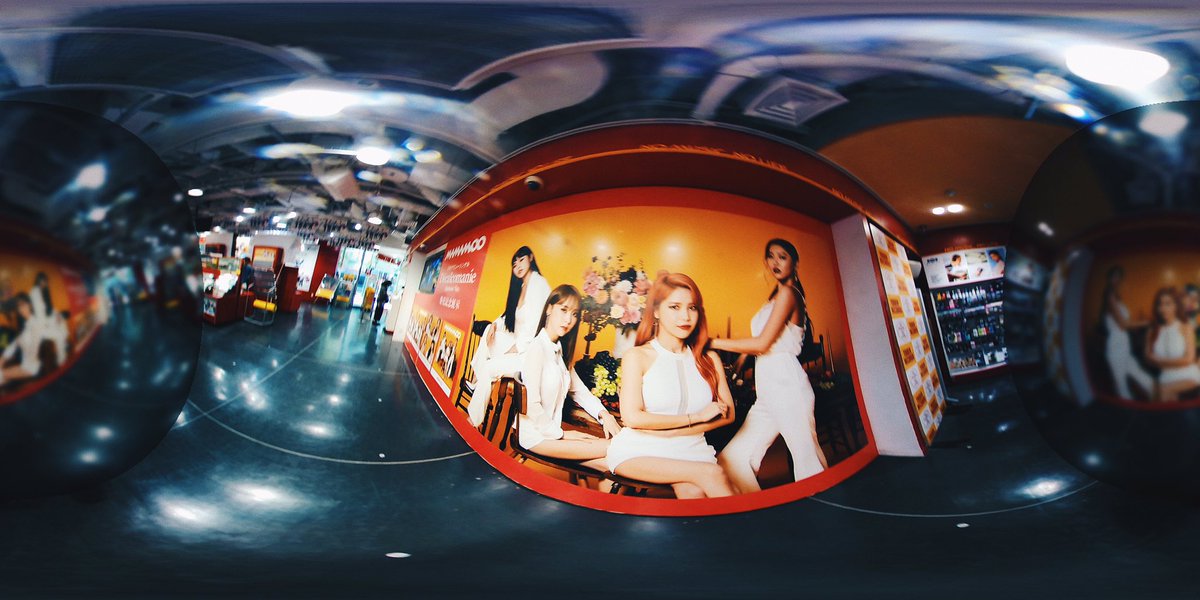 moon_ksh's tweet photo. 181003
Tower Records Shibuya 
@mamamoo_japan  @RBW_MAMAMOO #mamamoo #MamamooJPN 

#fly360 

found this on my drafts. havent i posted this before? 🤔 oh well https://t.co/8oTvC4zYaf