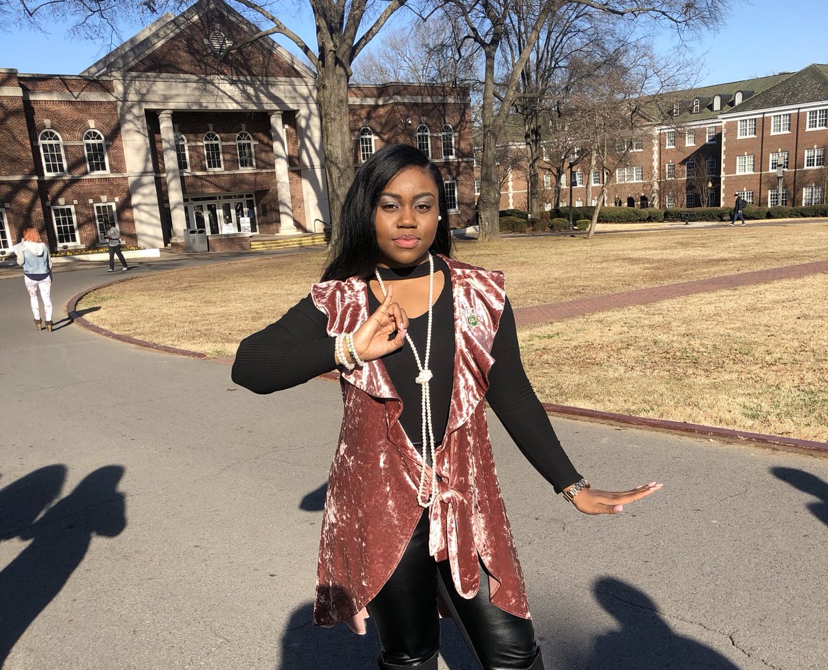 aliyah_mj's tweet image. To my 20 Pearls, thank you! 
Happy Founders’ Day to Alpha Kappa Alpha Sorority, Incorporated. 💕💚 #111YearsofService #SUPREME #J15