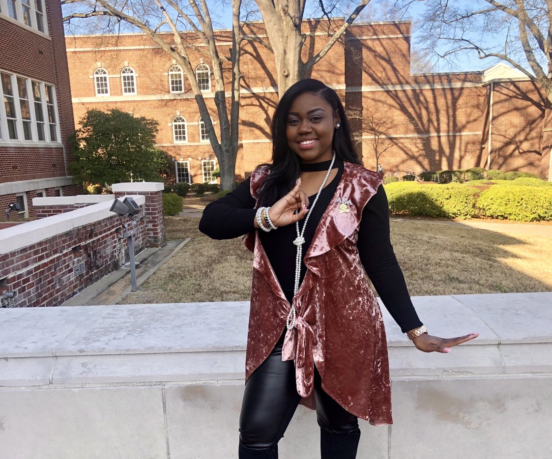 aliyah_mj's tweet image. To my 20 Pearls, thank you! 
Happy Founders’ Day to Alpha Kappa Alpha Sorority, Incorporated. 💕💚 #111YearsofService #SUPREME #J15