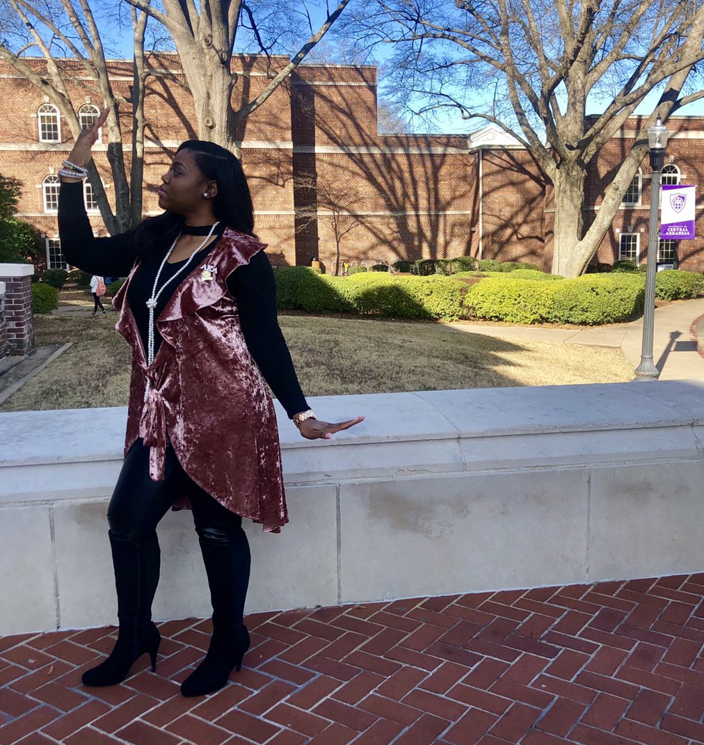 aliyah_mj's tweet image. To my 20 Pearls, thank you! 
Happy Founders’ Day to Alpha Kappa Alpha Sorority, Incorporated. 💕💚 #111YearsofService #SUPREME #J15