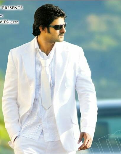 VenkyPrabhas01_'s tweet image. #Prabhas 😎
#10YearsAgoChallenge 
                  2009                                     2019