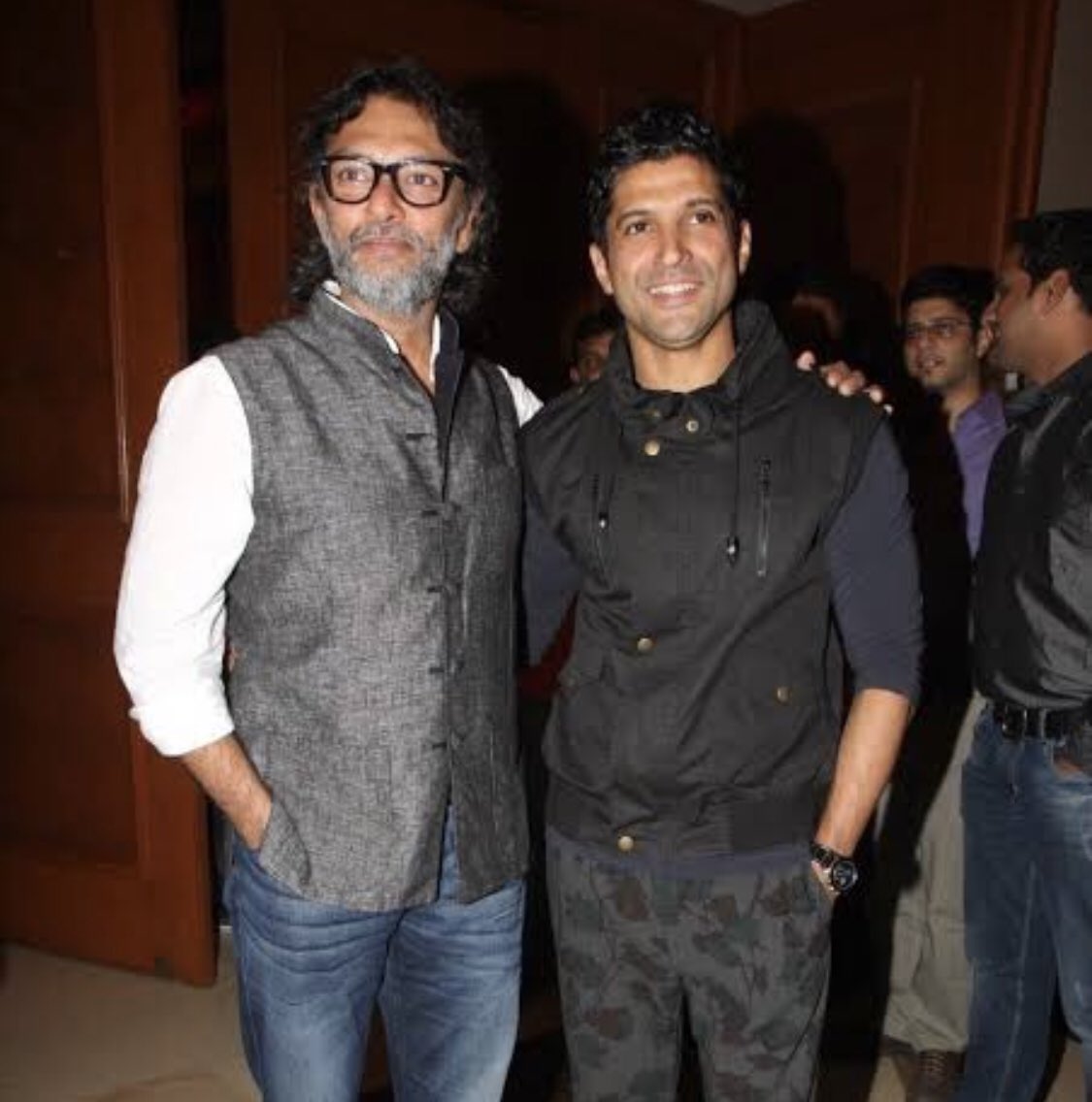 FarOutAkhtar's tweet photo. Thrilled to share that 6 years after Bhaag Milkha Bhaag, @RakeyshOmMehra and I are reuniting to create #Toofan .. a heartfelt story of a boxer. 

Hope for your best wishes as we embark on this new journey. Love

@ritesh_sid @excelmovies @ROMPPictures https://t.co/wvWvWIvNj9