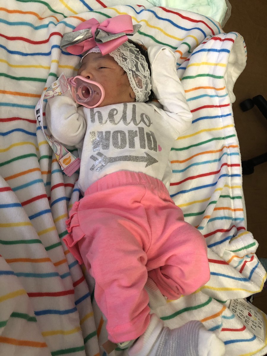 tarynrivera16's tweet photo. Life update: I gave birth to my best friend ❤️😍 • 12/22/18• 6:43pm • 6pounds 8oz • 20in long ❤️ Ella Mae Rivera https://t.co/BaCDypsuH5