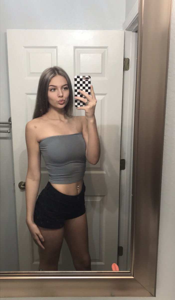 ilovecumabby's tweet photo. Sorry I haven’t been posting a lot lately, but I hope y’all can still give me what I cum here for 😋 #cumtribute #cocktribute Sending nudes to some people who like/RT this 💦 https://t.co/992jj4Obs5