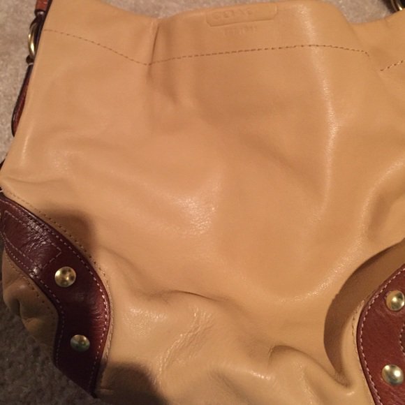 wardrobechanges's tweet image. So good I had to share! Check out all the items I'm loving on @Poshmarkapp #poshmark #fashion #style #shopmycloset #stradivarius #coach: bnc.lt/focc/HqJ9PTw1vT