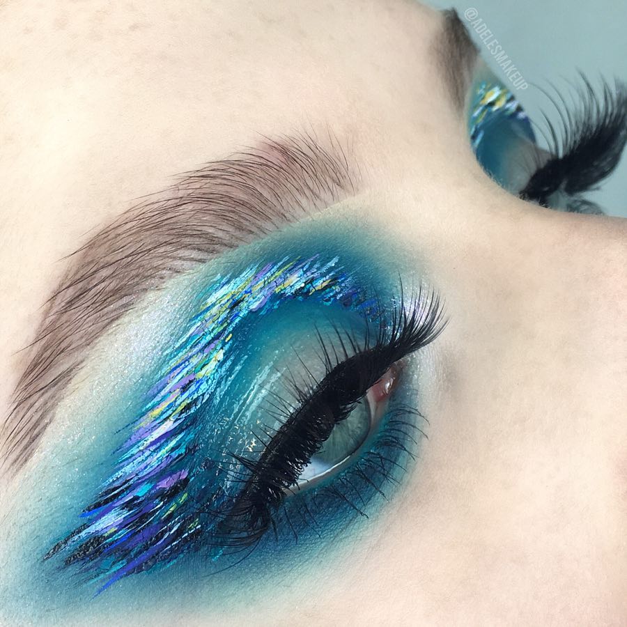 Feeling blue 💧Clear Brow Gel, Nocturnal #ABHLiquidLipstick, and Dream #GlowKit @adelenata
#AnastasiaBeverlyHills
