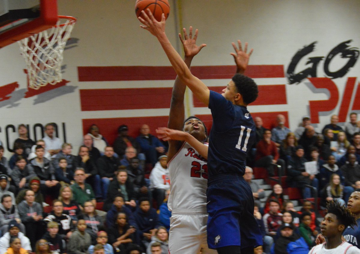 statechampsmich's tweet photo. BOYS BASKETBALL: @RHSBasketball1 knocks off No. 7-ranked @Dakota_Bball to tie up @MACSports1986 Red title chase >> https://t.co/RdYoiBBhgd

@Dakota_Cougars @RHS_Panthers  @coach_niz @lazell24judge @clutch__j @313tell5 @tndo_05 @Espnzae_3 @deshaunwright13 https://t.co/jD0YSkQRjq