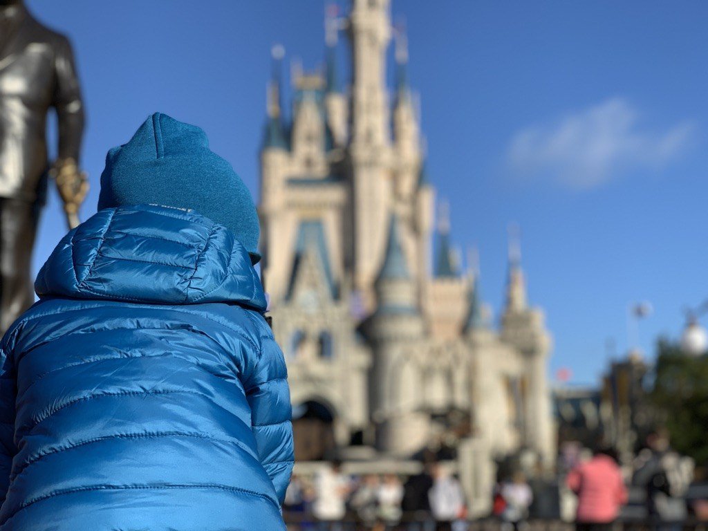 Hur kom vi till ett magiskt kungarike, mamma? explorealittlemore.se/hur-kom-vi-til…