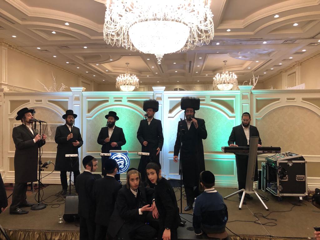 Wedding in Monsey 
Solo <a href="/mottyrosenfeld/">motty rosenfeld</a> from Montreal
Music by <a href="/ShimmyLevy/">Shimmy Levy</a> 
Sound <a href="/davbernath/">David Bernath</a>
