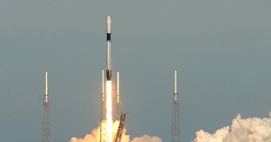 techsavvys's tweet image. SpaceX Launches Final Batch of Internet-beaming Satellites for Iridium.

know more @ popularmechanics.com…/spacex-iridium-next-sat…/

#advancedtechnology #newtechnology #spacex #internetbeaming #satellite #websites #iridium