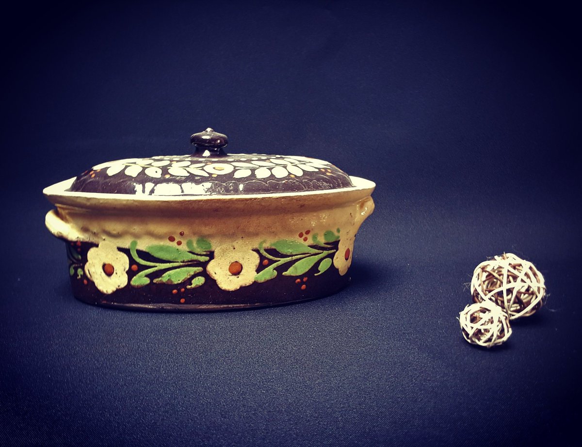 #antiques #frenchvintage #madeinfrance #france #frenchantiques #vintage #decovintage #vintagedeco #thefrenchatticbazaar #francevintage #vintageaddict #brocante #frenchbrocante #fleamarket #decoration #chic #deco #cuisine #kitchen
#worldwideshipping #tableware #porcelain