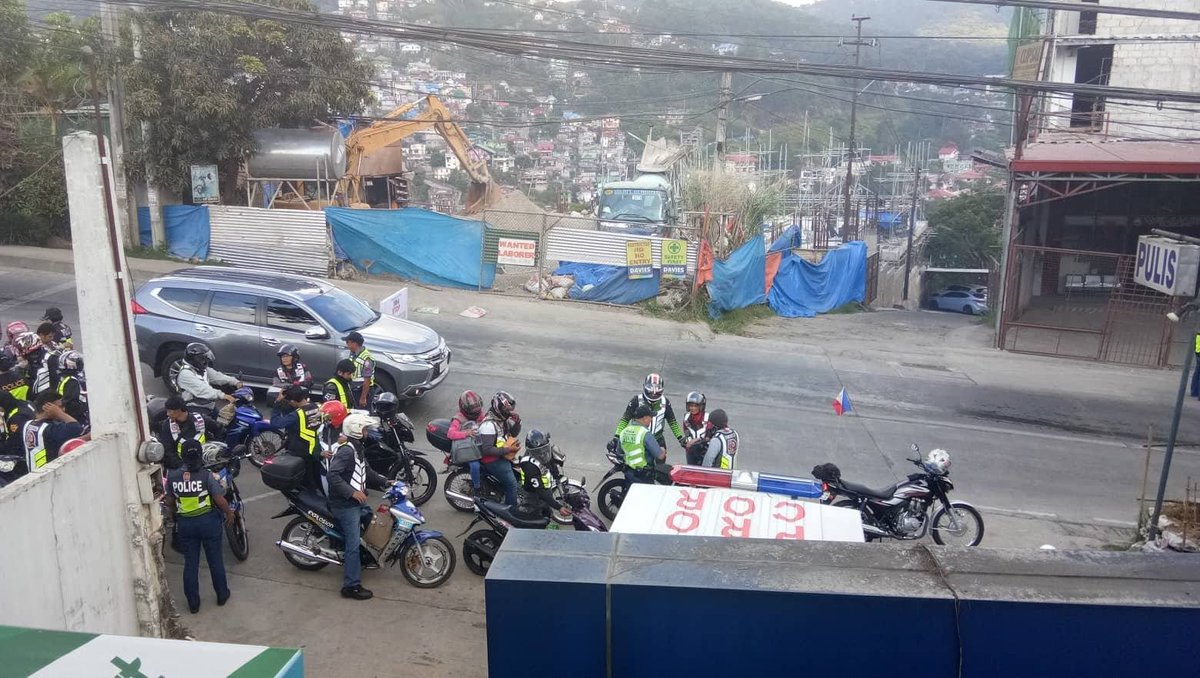 PNPBaguioStn8's tweet photo. ATM........
Personnel of Police Station 8 led by PSI FRANCISCO OVIEDO BEN is now conducting COMELEC Checkpoint along Sarok Junction, Camp 7, Kennon Road, Baguio City.
#COMELECCHECKPOINT
#PNPPATROLPLAN2030 https://t.co/q8slgpQ3wh