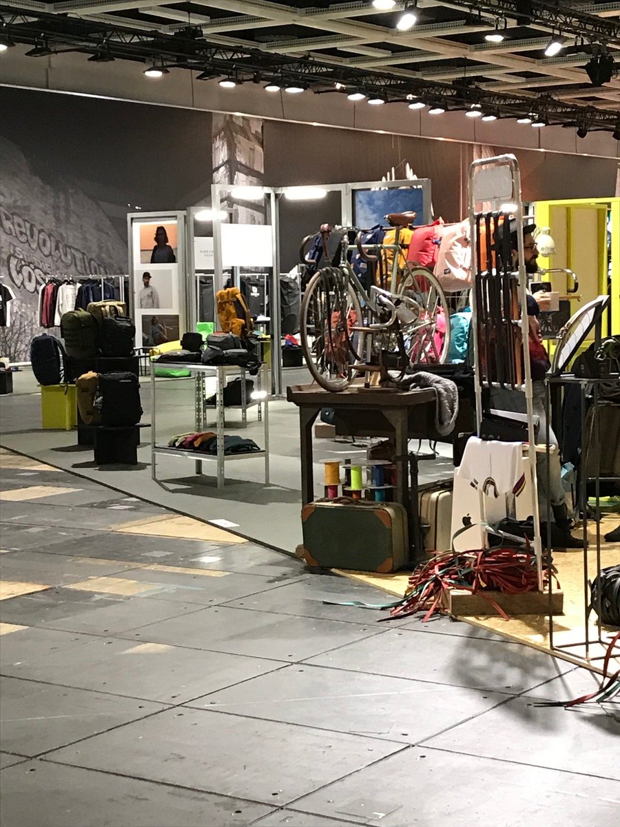 iXtenso's tweet photo. Auf der #panoramaberlin entdeckt #iXtenso heute interessante Beispiele für Warenpräsentation
#visualmerchandising
#storedesign
und#expodesign
Hier ein paar Impressionen: https://t.co/X3Rf5aBSGh