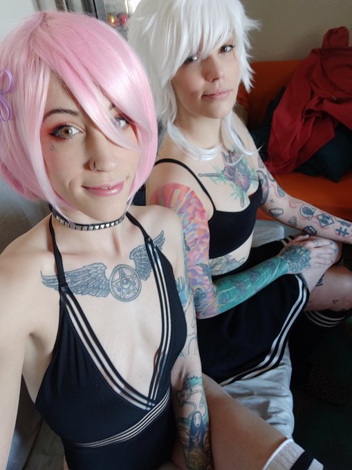 Doing Cutie things with @silviarubix  💜 https://t.co/8shKMPfDih<a class="tags" href="/tag/silviarubix">@silviarubix</a><a href="/tag/conpelitonohaydelito"class="tags"><span>#conpelitonohaydelito</span></a>