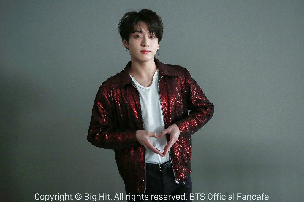 bts2013_2018's tweet photo. We want @BTS_twt to rest alot..at least for a month..the thing is kookie needs medicine as well..not only tired..its been 2months that he is sick..and @BigHitEnt is just taking this so easy
#BTSgetYourAssesToBedAndRest 
#GetwellsoonJungkook 
#WakeupBigHit 
#BTS 
#방탄소년단 https://t.co/kgCpUflqiq