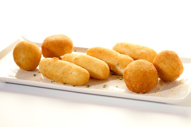 Hoy celebramos el día internacional de la croqueta 😋😋😋,así que desde aquí, las queremos homenajear.Ven a visitarnos y prueba nuestra degustación de croquetas,te encantarán.😍😍😍

#familiaurrechu #urrechu #cielodeurrechu #urrechuvelazquez #akangasbyurrechu #restaurantesmadrid