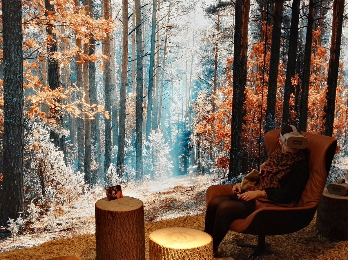 Vogelgezwitscher auf der #Möbelmesse in #Koeln: Fühle mich direkt sehr naturverbunden. #immcologne #VR