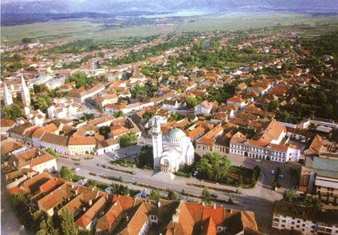 #Orastie va fi renovat din temelii cu #fonduri #europene: Primăria derulează în prezent 16 proiecte de #investitii #Regio (plus încă 1 proiect în curs de evaluare). Valoarea totală este de 180 de milioane de lei/40 milioane eur. Care sunt proiectele: https://tinyurl.com/y8ze97pg