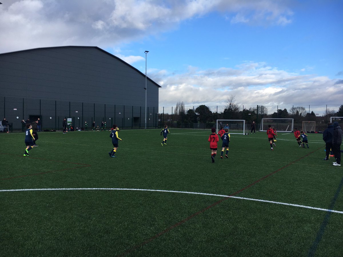 UoGSport's tweet image. A big welcome to @CTFCofficial today as they host the boys primary school festival, all supported by our student football activators 👌🏻 With a total of 7 teams competing for the number one spot...Good luck to all🏆 #FAUniversityGrassrootsHubs #CTFC #StudentWorkforce