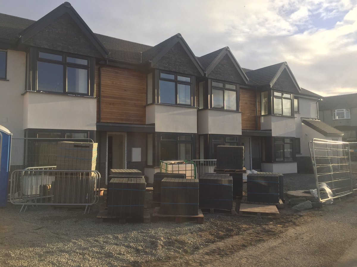 OakingDev's tweet photo. Block paving almost complete on our development in Llandudno Junction! Completion is looming look out for further update! #Development #NorthWales #Llandudnojunction #FirstTimeBuyer #NewHomes https://t.co/zAeP0qieHL