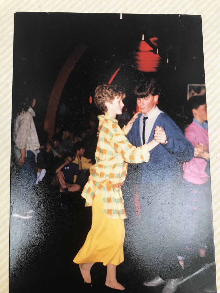 HannekeBuu's tweet image. De jaren 80 was qua mode toch wel een hoogtepunt #80s #afdansen