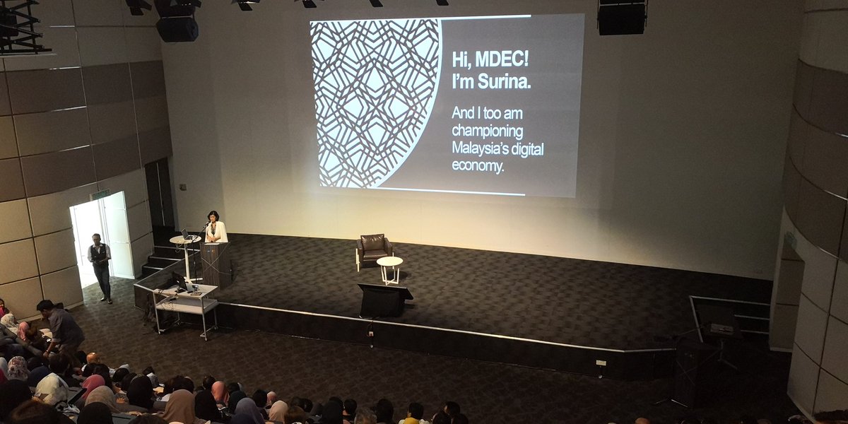 Carol_Fung's tweet image. Welcoming our new @mymdec ceo @SurinaOndeBlock ay our first 2019 townhall. Ecommerce team word of 2019 is 'leap'. #facinating word to start with 2019 new mdec direction.