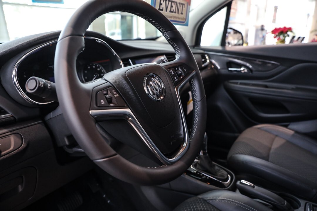 SSBuickGMC's tweet photo. Time to shift into drive! 😉

🔸https://t.co/SJ9Xhd4DSw🔸 https://t.co/OyftYRh2uS