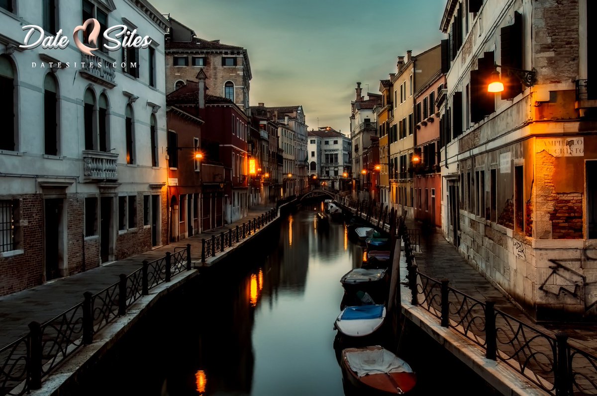 How about a date here in Venice, Italy?

#DateSites #OnlineDating #DatingExperts
