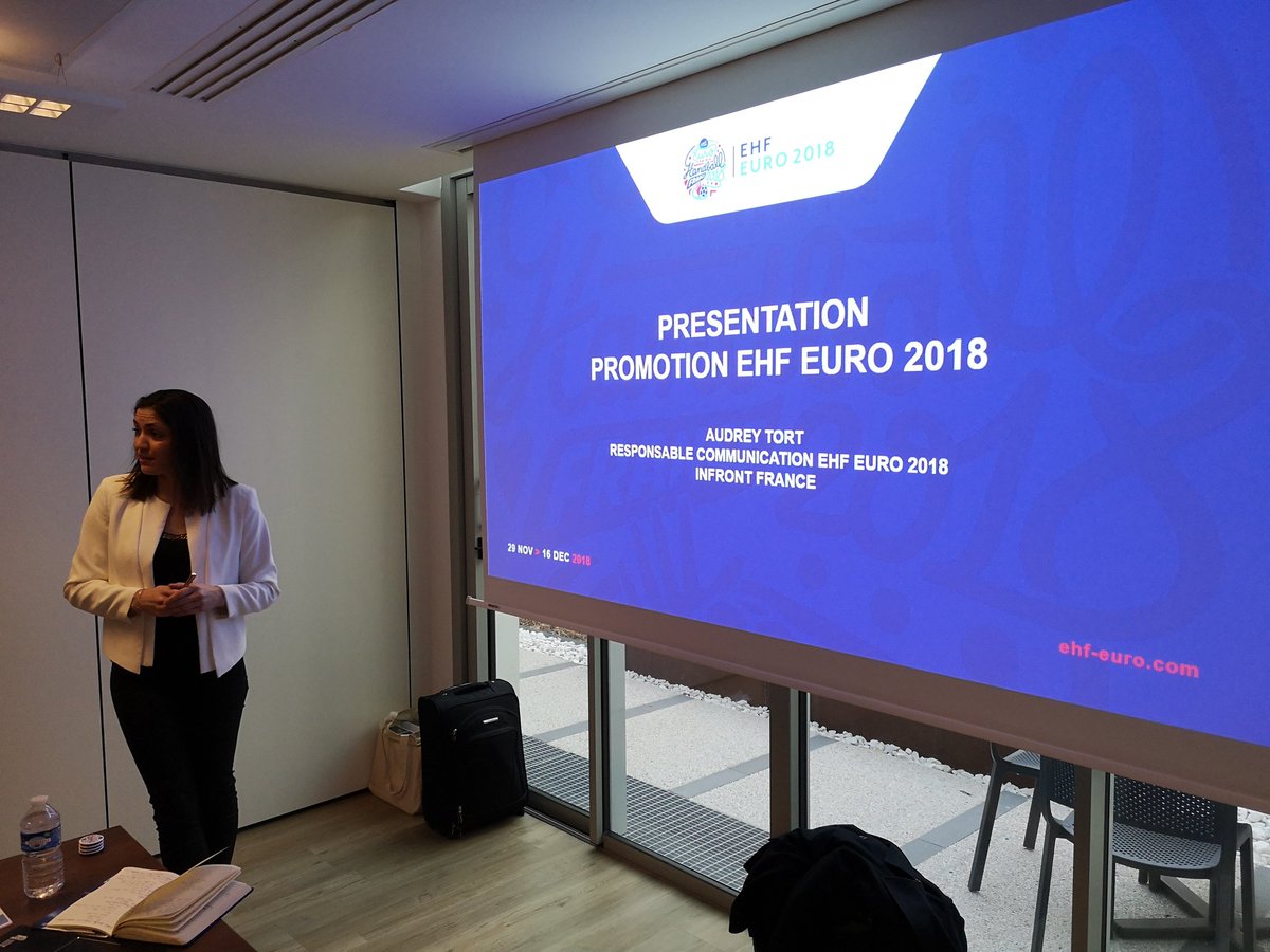 CDESLimoges's tweet photo. Fin de session en apothéose pour la P35 du Master avec une dernière journée à la Maison du Handball @ffhandball ! Merci @bbarbusse pour l'accueil dans cette belle maison. Première présentation assurée par @AudreyTort sur le dispositif de promotion de @EHFEURO 2018 #Handballisime https://t.co/3TDps6KapB
