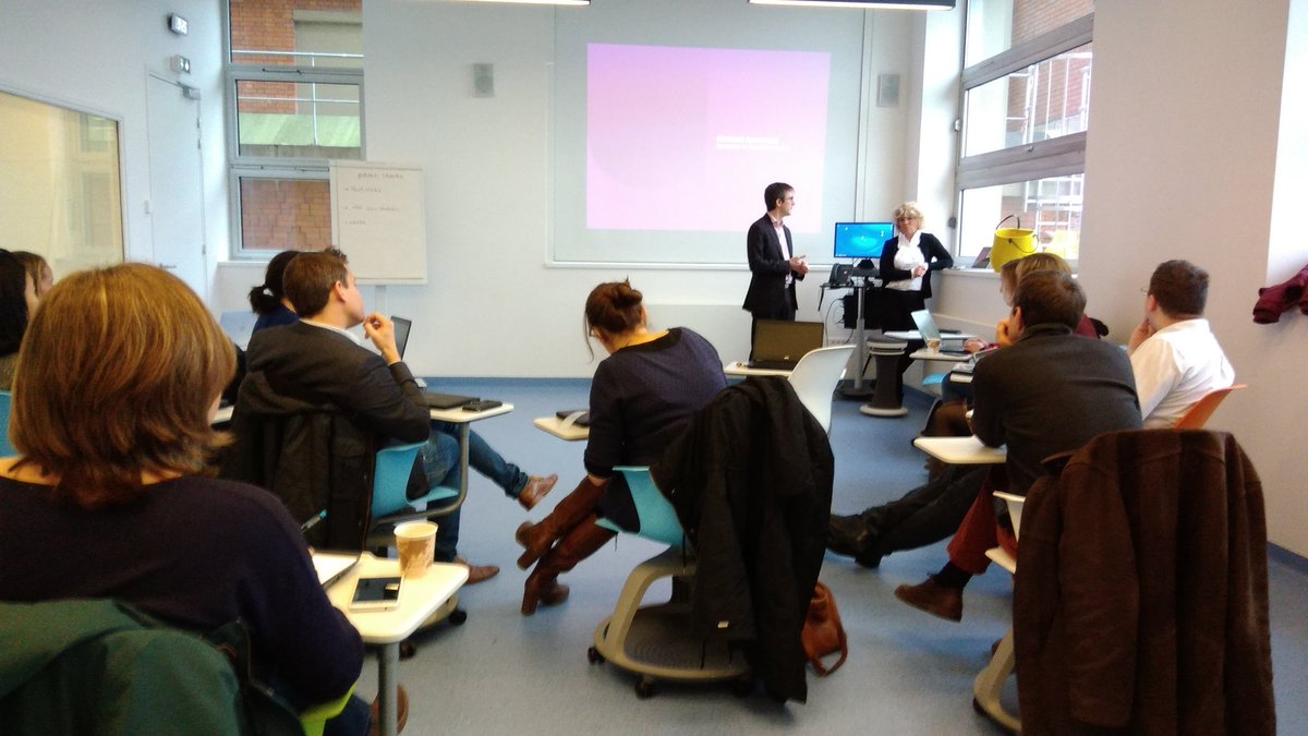 The <a href="/PresageLille/">Presage Simulation Center in Healthcare</a> team (@JourdainMerce) presenting their project "Adaptive simulation in healthcare" to @ITEC_KULeuven researchers.