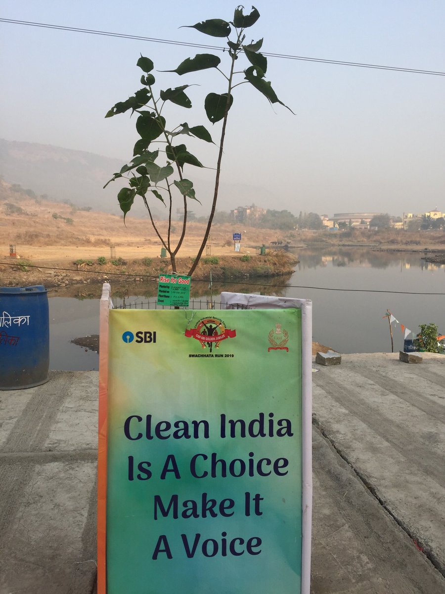 DK_Rise4Green's tweet photo. @tech_mahindra @C_P_Gurnani #waste2Opportunity. In #Mumbai there is an event #everyday. We picked the banners and posters #post events which are lying, dumped and collected from #ragpickers for #fencing our #roadside #adopted plants. #EachoneAdoptOne #Riseforgood @anandmahindra https://t.co/Iha4pLu9JZ