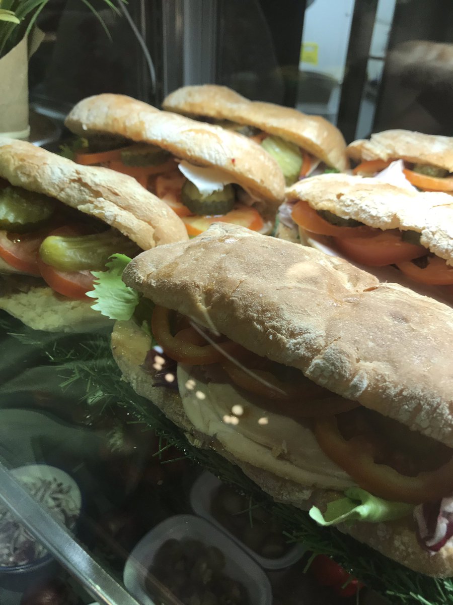 SStoreys's tweet image. Super Sandwich at St Vinny’s Street today - Made by Kush ✋🏻 #supersarnie #roastpork #sweetchilli #gherkin #salad #handfood #foodie #welovethisbusiness @lynnywinny_lynn @georgegunn2303 @smfcuk @FStoreys @LStoreys @OStoreys @HubCafeNatter