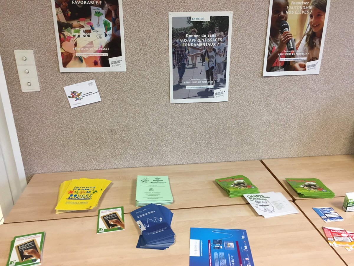 enscatho29's tweet photo. Lancement du temps fort « Écologie et pédagogie » au juvenat de Chateaulin avec 60 enseignants du premier et second degré #ddec29 https://t.co/Km2iqfSgh5