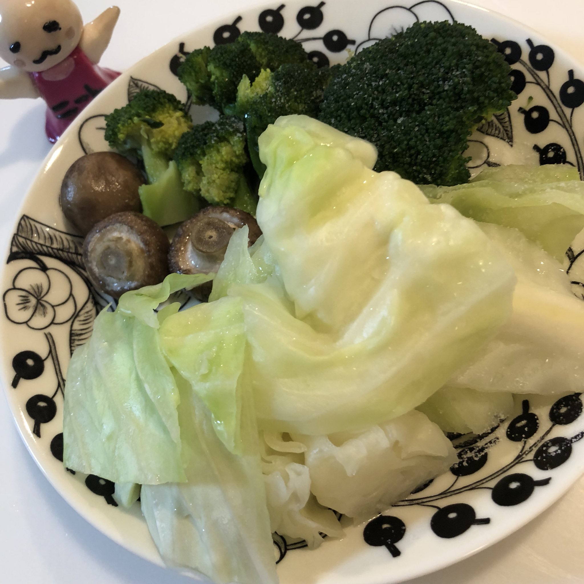ぶー子 マイルとポイントで旅する 札幌 狸小路 Hugマート 北海道産食材が買えるアンテナショップ 帯広産マッシュルーム 倶知安産 キャベツ 本別産 納豆 ニートちゃんグルメ 北海道に来たくなる写真をあげてく T Co Lnmdqptmpz Twitter