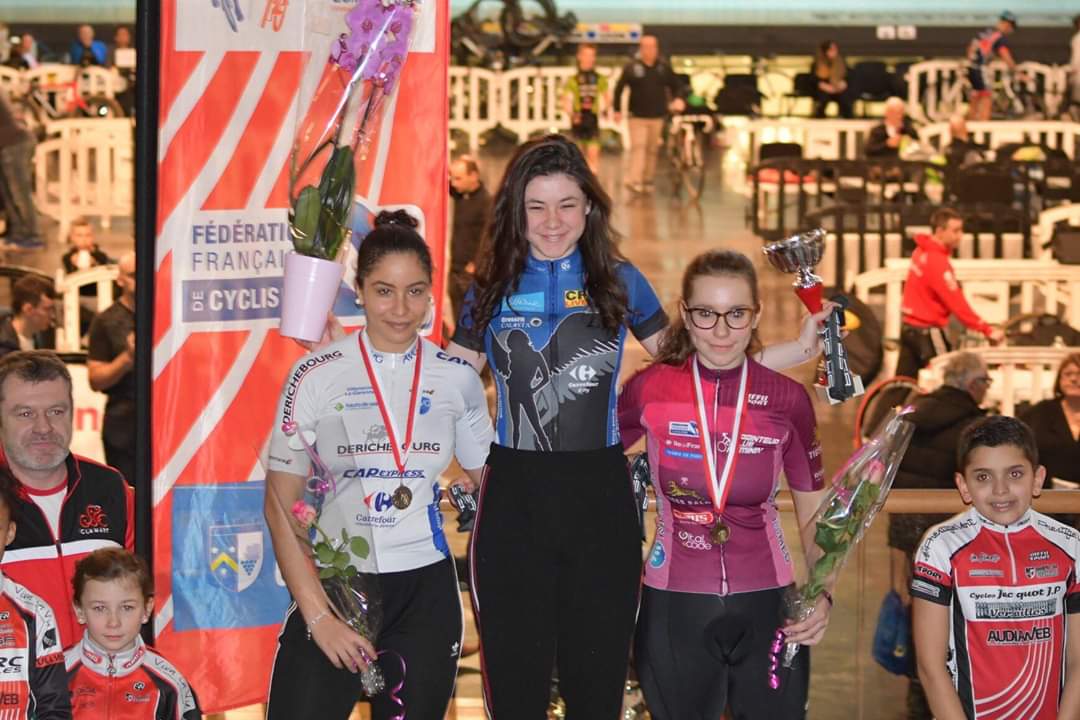 desELLESauVELO's tweet photo. Victory 🏆
📷 Patrick Van Heghe
#coccf #donnonsdesellesauvélo #LivBeyond #HowWeLiv #ThisIsOurTime #cyclismeféminin #womencycling #bike #roadbike #roadcycling #cycling https://t.co/8CvSvMmO18