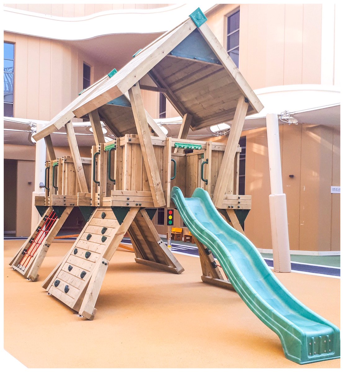 kidz_inc_dubai's tweet image. We believe that outdoor play helps inside learning. 🙌🏼
It’s going to be a year full of active play and #motorskillsdevelopment for @fairgreendubai designed and built by Kidz Inc. Dubai 🎪👧🏻🎊
Drop us a line to find out how we can help you create fun and educational setting. 💫