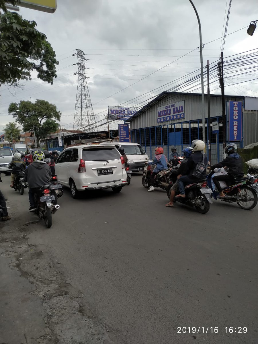 dishub_bdgkab's tweet photo. BRI Pangauban Katapang 16.53 ArusLalin Terpantau Ramai Lancar Kedua Arah @RadioElshinta @PRFMnews @galamedianews @infoll https://t.co/SFFRvREeZj