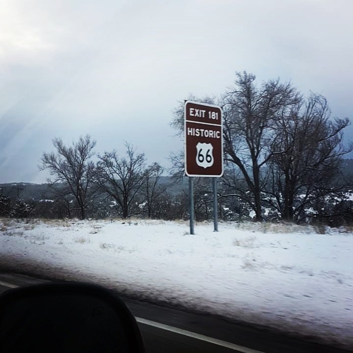 AfriTerritorySA's tweet photo. Ruta 66... seguimos en ruta!!
#african_territory #aventura #momentos #vivencias #experiencias #roadtrip #huntingshows #caza #cazaenafrica #cazaconarco #cazaconrifle #cazaenfamilia #cazaconamigos #safari #safarienfamilia #safarifotografico #sudafrica #viveelmomento https://t.co/baPd5OOy1K