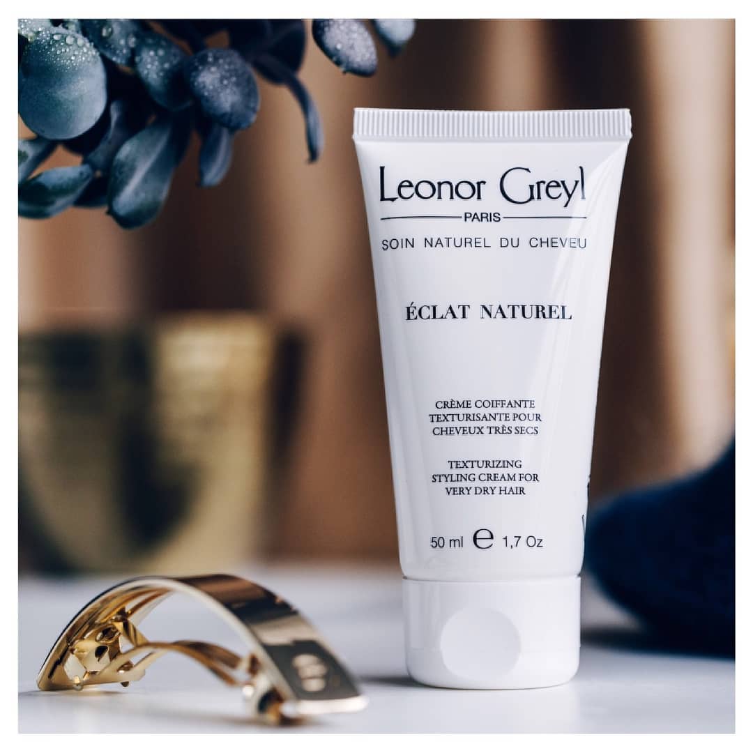 Estilistas de todo el mundo utilizan Éclat Naturel de Leonor Greyl, por múltiples razones. Con tan solo una gota de este cremoso producto, se consigue textura y fijación. Proporciona un acabado perfecto a cualquier peinado y además, ¡dura todo el día! 
#LeonorGreyl #hairstyle