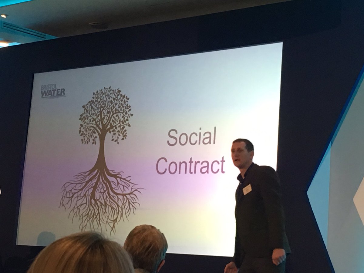 consultingchris's tweet photo. Great concept from Ben Newby @BristolWater on strength of social contract with customers which puts company ‘on the hook’ to deliver social purpose @enzen_uk #achievedelight https://t.co/bnKWOxWHZq