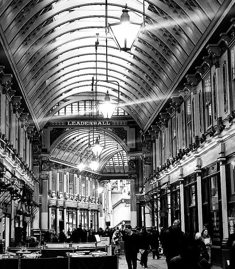 Is there anything better than the London morning light? #london #architecture #leadenhallmarket