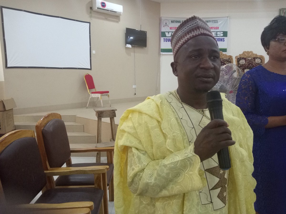 AATSarumi's tweet photo. Alhaji Aliyu Abdul Razaq, representative of the Chief Imam of Ado Ekiti, saying the opening prayer.

@noaekiti #ElectionSensitisation #VoidVotes https://t.co/80Y2Gn8HBh